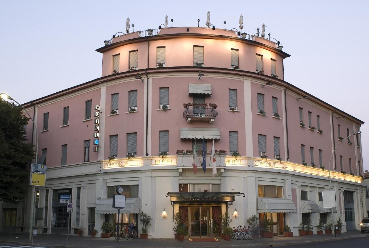 Hotel Concorde Lodi Centro Exterior foto